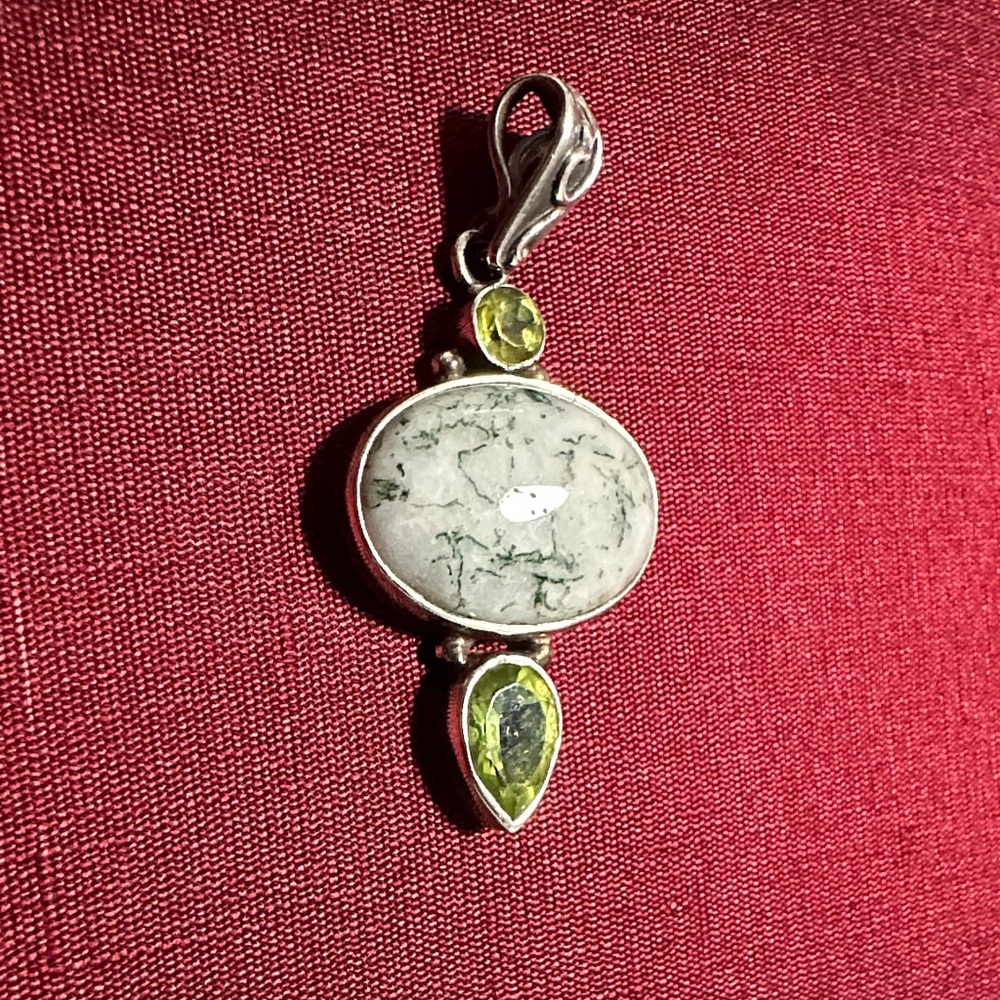 Elegant Silver and Green Pendant